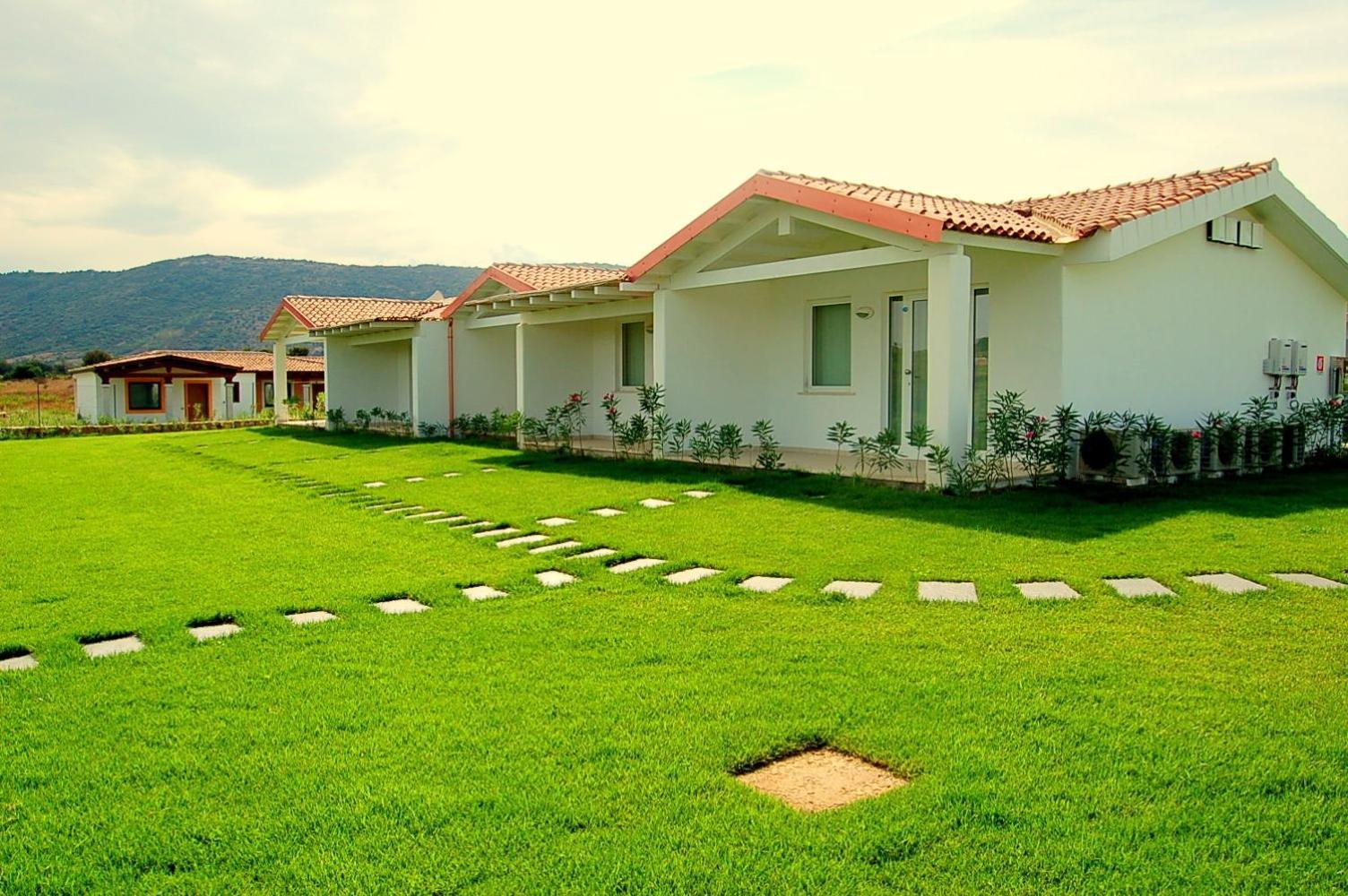 Hotel Budoni Beach Exterior photo