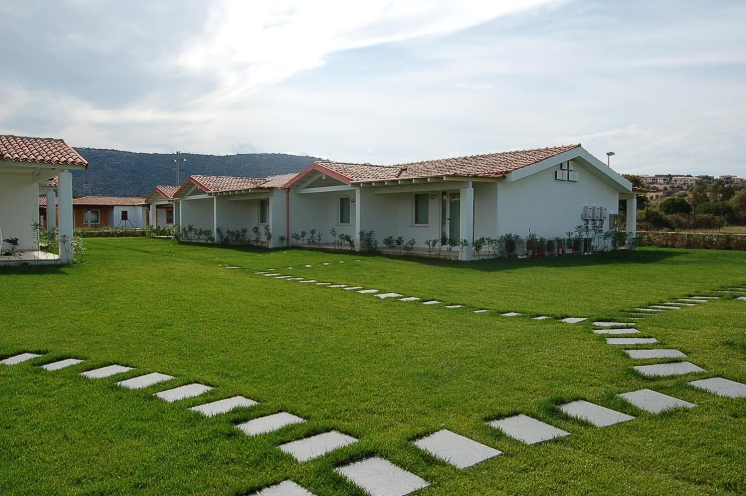 Hotel Budoni Beach Exterior photo